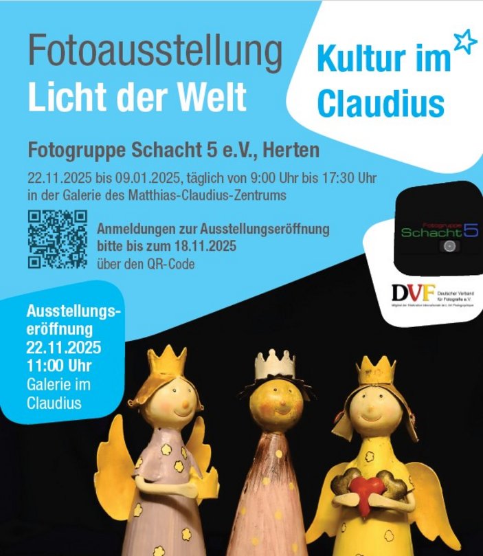 blaue Grafik mit den Holz-Figuren der Heiligen drei Könige, dazu der Titel: Fotoausstellung Licht der Welt / Kultur im Claudius